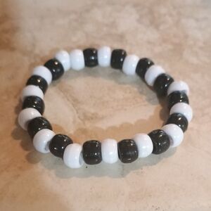 Black and White Single Kandi
